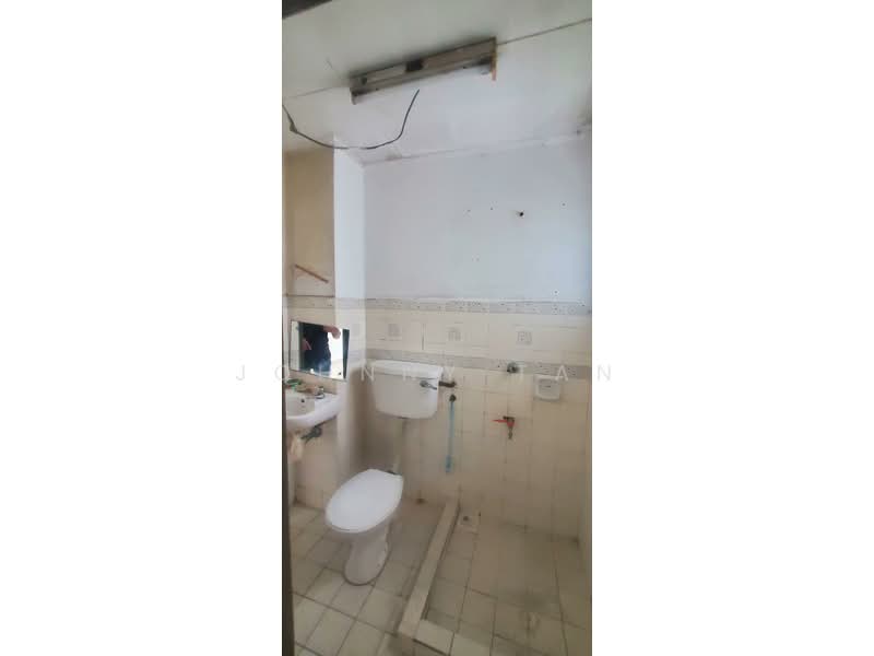 Terraced House for Sale in Bandar Kinrara Seksyen 1 (Bandar Kinrara) - Johnny Tan - Bathroom - PropertyGuru.com.my