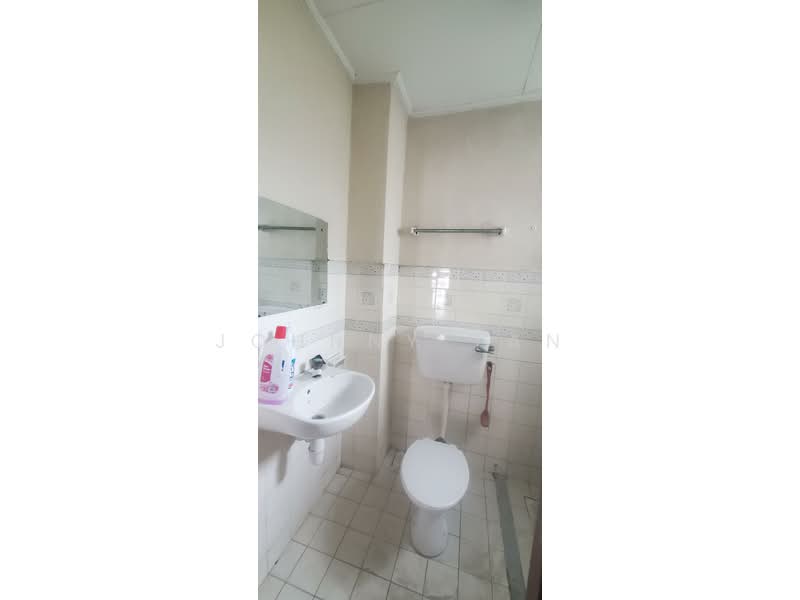 Terraced House for Sale in Bandar Kinrara Seksyen 1 (Bandar Kinrara) - Johnny Tan - Bathroom - PropertyGuru.com.my