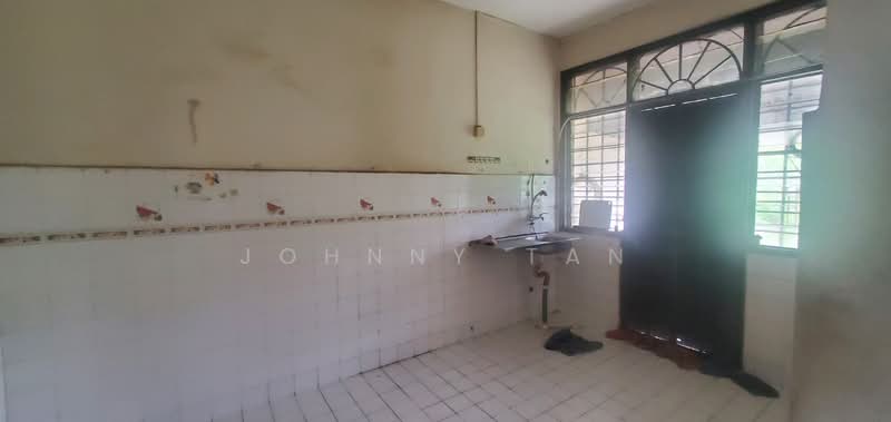 Terraced House for Sale in Bandar Kinrara Seksyen 1 (Bandar Kinrara) - Johnny Tan - Kitchen - PropertyGuru.com.my