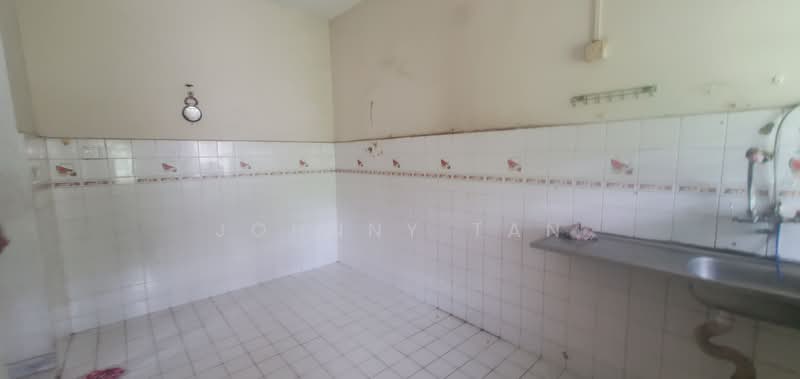 Terraced House for Sale in Bandar Kinrara Seksyen 1 (Bandar Kinrara) - Johnny Tan - Kitchen - PropertyGuru.com.my