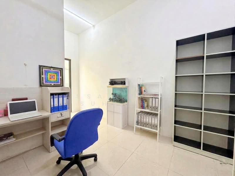 Semi-Detached House for Sale in Taman Nusa Intan (Senawang) - Hassan Basri Suhaimi - Study - PropertyGuru.com.my