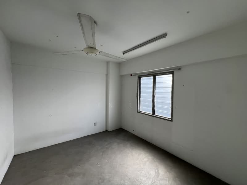 Apartment for Sale at Apartment Sri Rakyat - Ken Lai - Bedroom - PropertyGuru.com.my