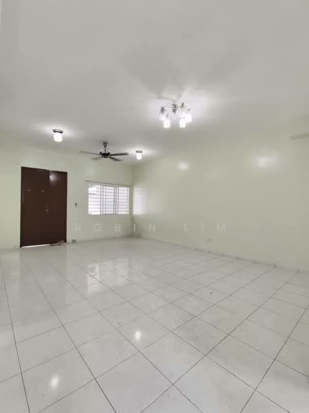 2-storey Terraced House for Sale in Taman Setia Indah (Tebrau) - Robin Lim - Living Room - PropertyGuru.com.my