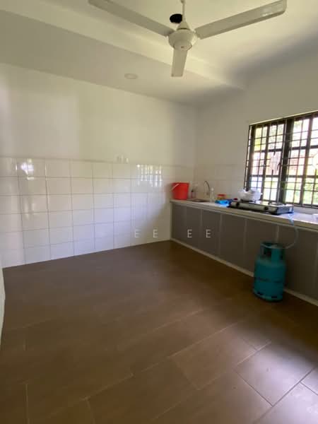 Semi-Detached House for Sale in Island Park (Jelutong) - A Ee Ee - Kitchen - PropertyGuru.com.my