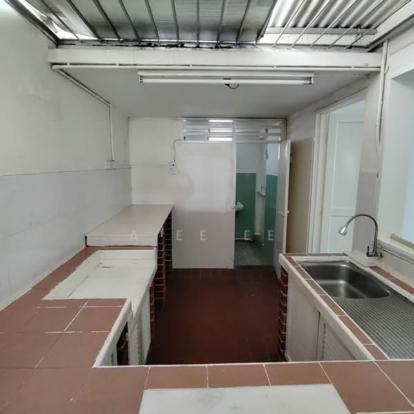 Semi-Detached House for Sale in Island Park (Jelutong) - A Ee Ee - Kitchen - PropertyGuru.com.my