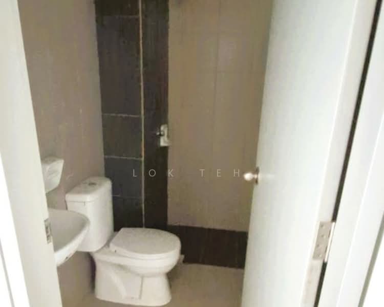 SkyLake Residence untuk Untuk Disewa - RM 1,200 /bulan, Apr 2026 - Bathroom - PropertyGuru.com.my
