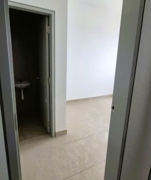 SkyLake Residence untuk Untuk Disewa - RM 1,200 /bulan, Apr 2026 - Interior - PropertyGuru.com.my