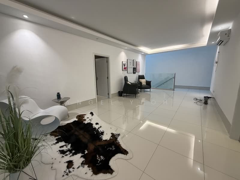 Zero-Lot Bungalow for Sale in Taman Bukit Suria (Cheras) - Angel Yeoh - Living Room - PropertyGuru.com.my