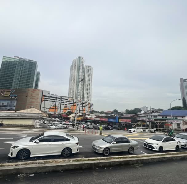 Shop / Office for Rent in Johor Bahru (Johor) - Peter Tan - Exterior - PropertyGuru.com.my