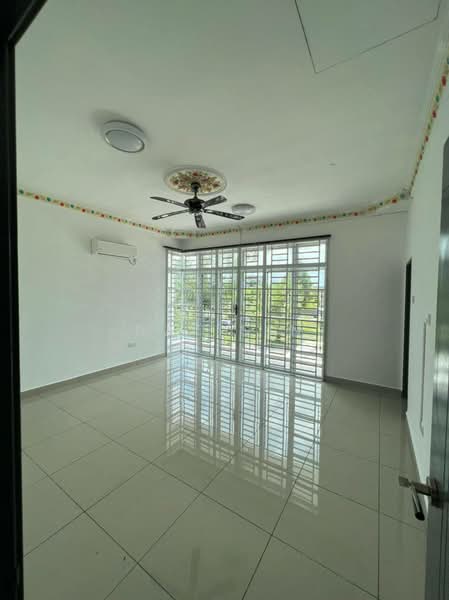 Taman Mutiara Rini untuk Untuk Dijual - RM 1,150,000, Apr 2026 - Living Room - PropertyGuru.com.my