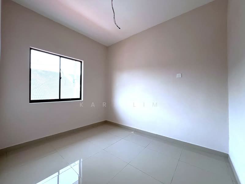 1.5-storey Terraced House for Sale in Taman Bukit Jaya (Ulu Tiram) - Karl Lim - Interior - PropertyGuru.com.my