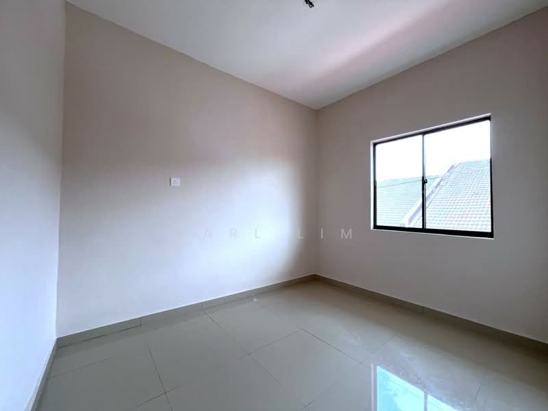 1.5-storey Terraced House for Sale in Taman Bukit Jaya (Ulu Tiram) - Karl Lim - Interior - PropertyGuru.com.my