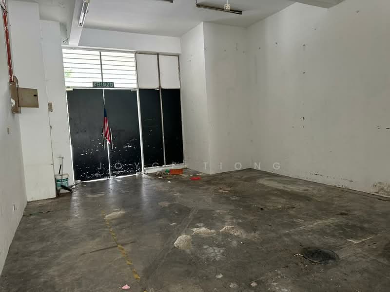Shop for Rent in Kawasan Perniagaan Kiara (Semenyih) - Joyce Tiong - Interior - PropertyGuru.com.my