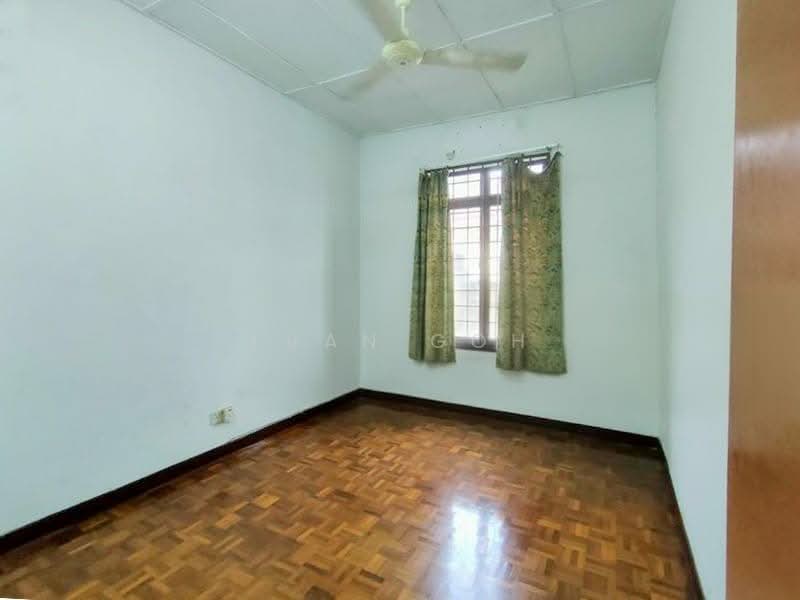 Saujana Puchong SP6 untuk Untuk Dijual - RM 438,000, Apr 2026 - Bedroom - PropertyGuru.com.my