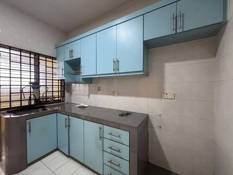 2-storey Terraced House for Sale in Permas Jaya (Johor Bahru) - Chen Shieh Yu - Kitchen - PropertyGuru.com.my