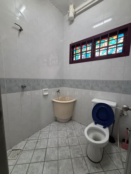 2-storey Terraced House for Sale in Permas Jaya (Johor Bahru) - Chen Shieh Yu - Bathroom - PropertyGuru.com.my