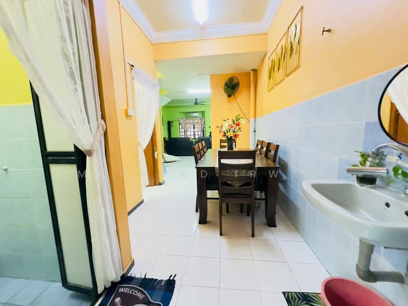 Medan Pengkalan Makmur untuk Untuk Dijual - RM 295,000, Apr 2026 - Dining Room - PropertyGuru.com.my