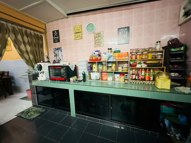Medan Pengkalan Makmur untuk Untuk Dijual - RM 295,000, Apr 2026 - Kitchen - PropertyGuru.com.my