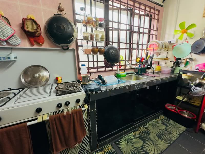 Medan Pengkalan Makmur untuk Untuk Dijual - RM 295,000, Apr 2026 - Kitchen - PropertyGuru.com.my