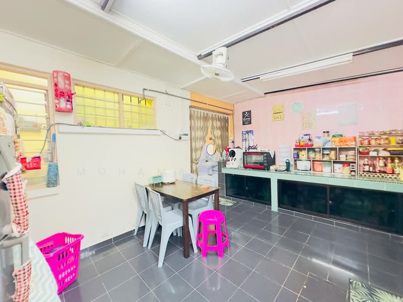 Medan Pengkalan Makmur untuk Untuk Dijual - RM 295,000, Apr 2026 - Kitchen - PropertyGuru.com.my