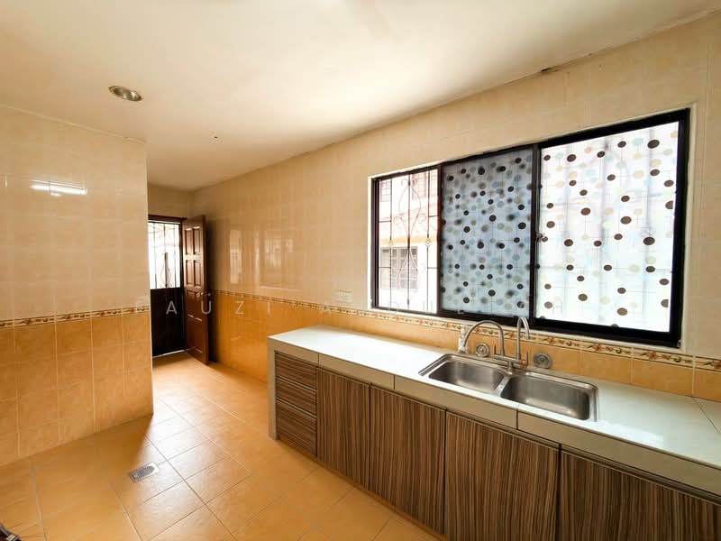 Terraced House for Sale in Bandar Tun Hussein Onn (Cheras) - Fauzi Abdullah - Kitchen - PropertyGuru.com.my