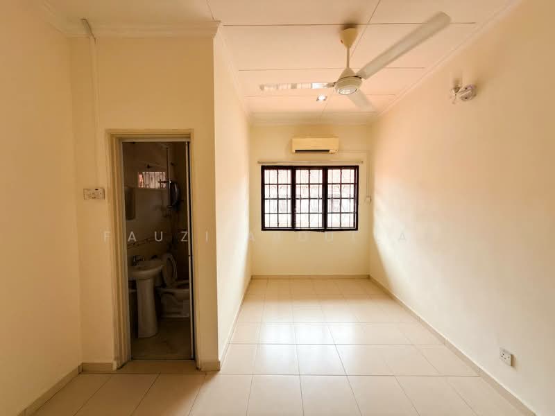 Terraced House for Sale in Bandar Tun Hussein Onn (Cheras) - Fauzi Abdullah - Bathroom - PropertyGuru.com.my