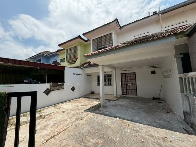 2-storey Terraced House for Sale in Bandar Selesa Jaya (Skudai) - Shanice Tan - Exterior - PropertyGuru.com.my