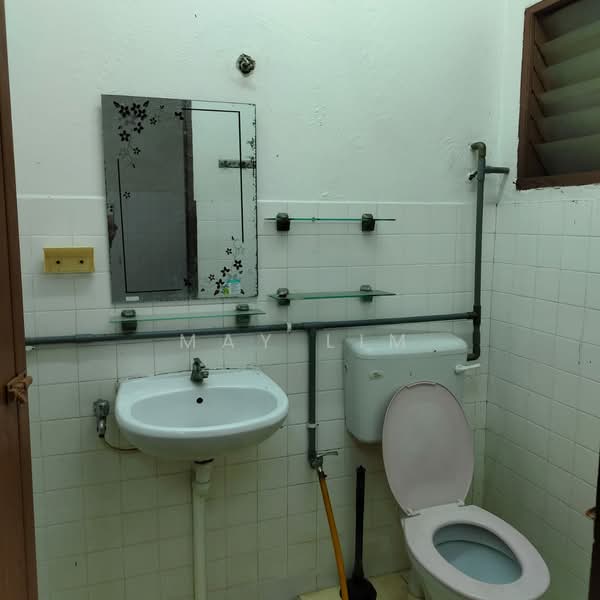 Taman Sentosa untuk Untuk Dijual - RM 480,000, Apr 2026 - Bathroom - PropertyGuru.com.my