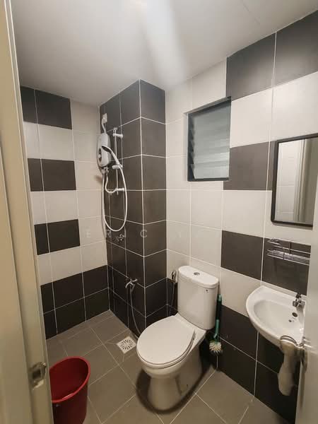 Servis Apartment untuk Disewa di Residensi Emas - Eric Yap - Bathroom - PropertyGuru.com.my