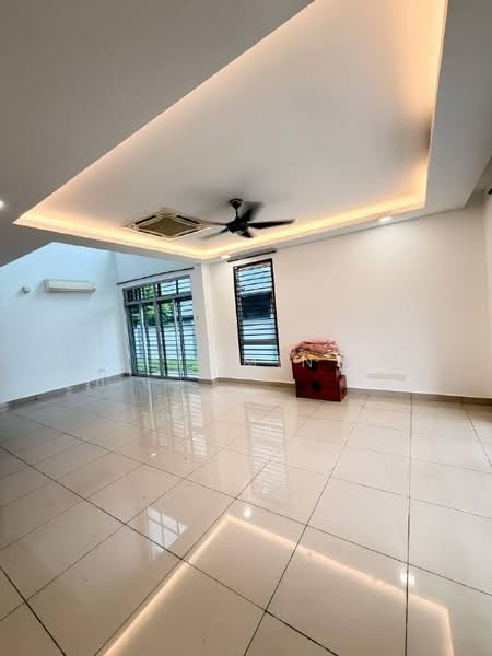 Taman Sri Pulai Perdana 2 untuk Untuk Dijual - RM 950,000, Apr 2026 - Living Room - PropertyGuru.com.my