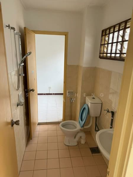 Kajang Perdana 2 Storey House untuk Untuk Dijual - RM 580,000, Apr 2026 - Bathroom - PropertyGuru.com.my