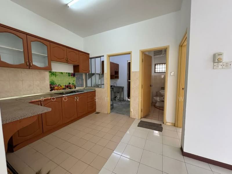Kajang Perdana 2 Storey House untuk Untuk Dijual - RM 580,000, Apr 2026 - Kitchen - PropertyGuru.com.my
