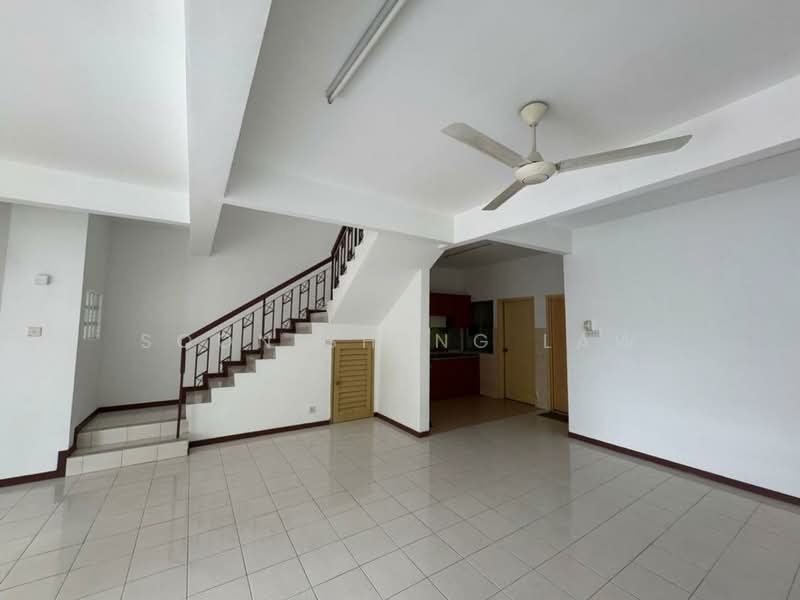 Kajang Perdana 2 Storey House untuk Untuk Dijual - RM 580,000, Apr 2026 - Living Room - PropertyGuru.com.my