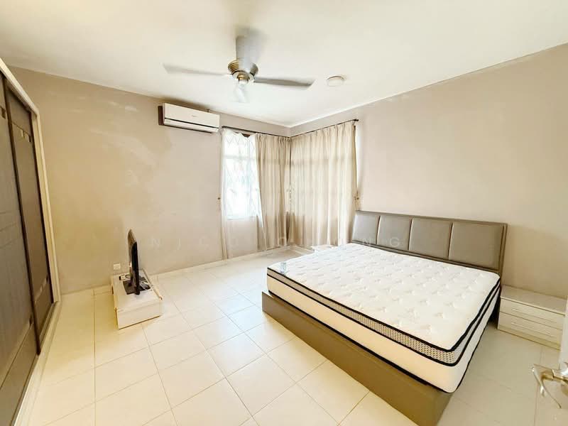 Cluster House for Sale in Taman Seri Austin (Tebrau) - Nico Chong - Bedroom - PropertyGuru.com.my