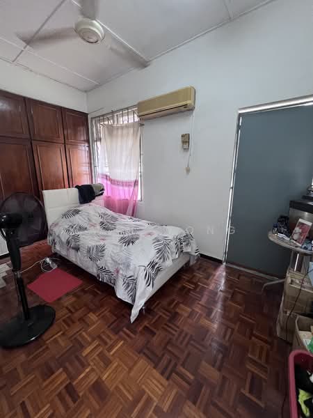 2-storey Terraced House for Sale in Taman Desa (Kuala Lumpur) - Kath Wong - Bedroom - PropertyGuru.com.my