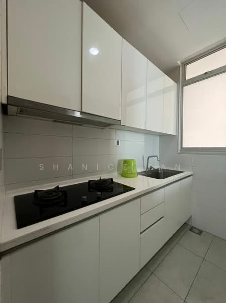 Service Residence for Sale at Paragon Residences @ Straits View - Shanice Tan - Kitchen - PropertyGuru.com.my