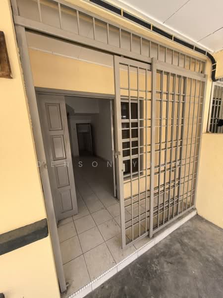 2-storey Terraced House for Rent in Sentul (Kuala Lumpur) - Denson Yong - Entrance - PropertyGuru.com.my