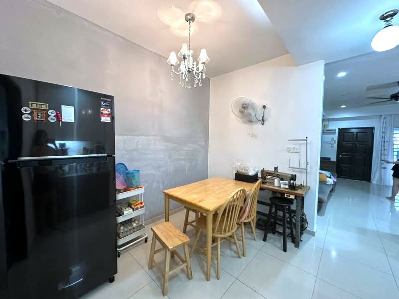 Taman Setia Indah untuk Untuk Dijual - RM 700,000, Apr 2026 - Dining Room - PropertyGuru.com.my
