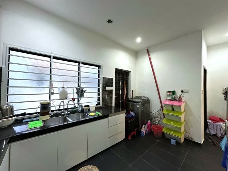 Taman Setia Indah untuk Untuk Dijual - RM 700,000, Apr 2026 - Kitchen - PropertyGuru.com.my