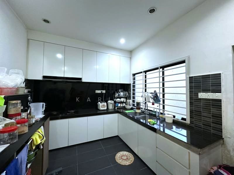 Taman Setia Indah untuk Untuk Dijual - RM 700,000, Apr 2026 - Kitchen - PropertyGuru.com.my