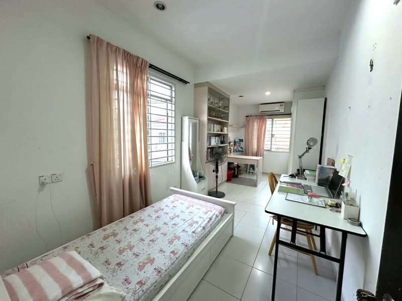 Taman Setia Indah untuk Untuk Dijual - RM 700,000, Apr 2026 - Bedroom - PropertyGuru.com.my