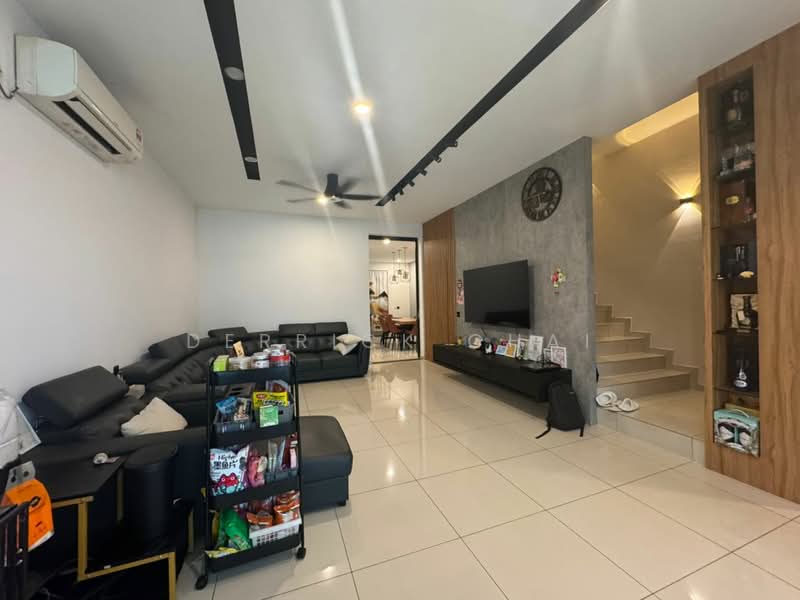 2-storey Terraced House for Sale in Taman Mount Austin (Tebrau) - Derrick Chai - Living Room - PropertyGuru.com.my