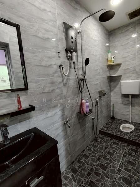 1-storey Terraced House for Sale in Taman Universiti (Skudai) - Christine Poh - Bathroom - PropertyGuru.com.my