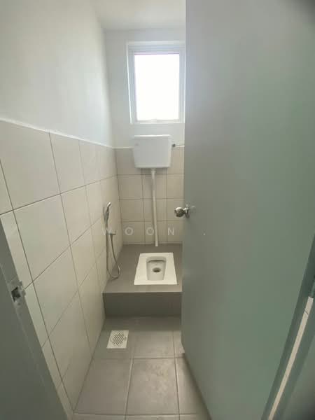 Shop for Rent in Ayer Keroh (Melaka) - Woon . - Bathroom - PropertyGuru.com.my
