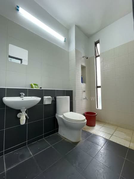 Taman Pulai Hijauan untuk Untuk Dijual - RM 680,000, Apr 2026 - Bathroom - PropertyGuru.com.my