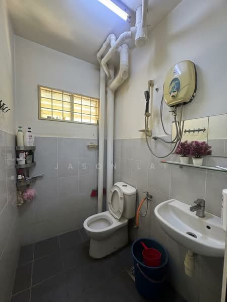 Sri Intan 1 untuk Untuk Disewa - RM 1,400 /bulan, Apr 2026 - Bathroom - PropertyGuru.com.my