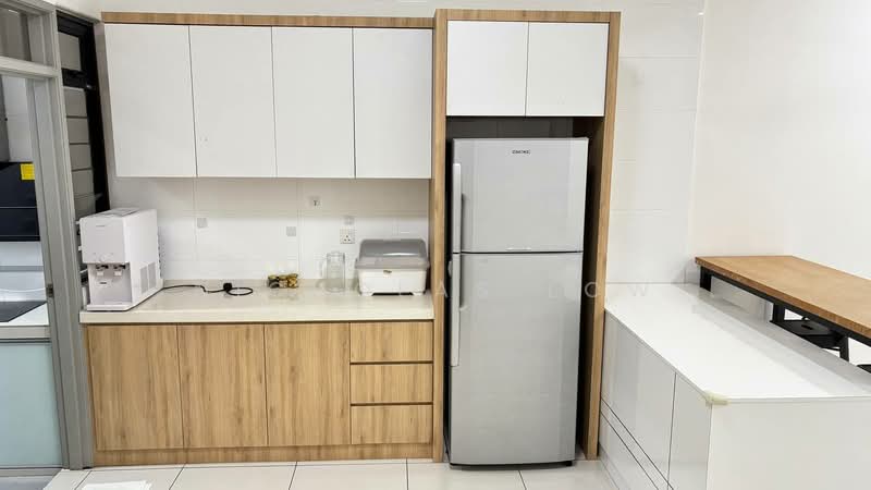 Service Residence for Rent at Meridin Bayvue Serviced Apartment - Nicholas Low - Kitchen - PropertyGuru.com.my