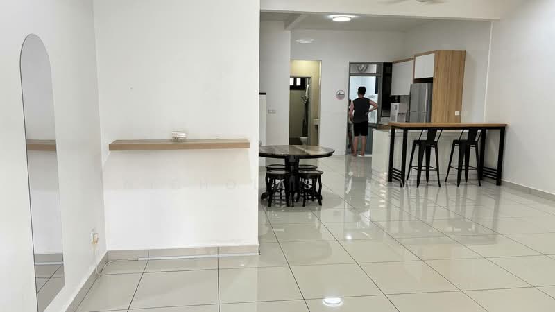 Service Residence for Rent at Meridin Bayvue Serviced Apartment - Nicholas Low - Kitchen - PropertyGuru.com.my
