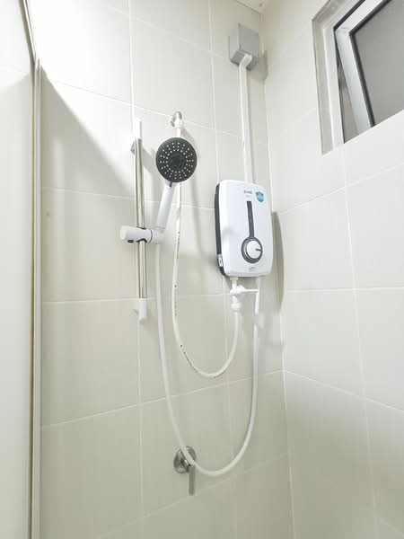 Meridin Bayvue Serviced Apartment untuk Untuk Disewa - RM 1,800 /bulan, Apr 2026 - Bathroom - PropertyGuru.com.my