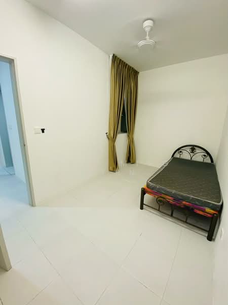 Condominium for Rent at Residensi Sateria - Chai Ming Hern - Bedroom - PropertyGuru.com.my